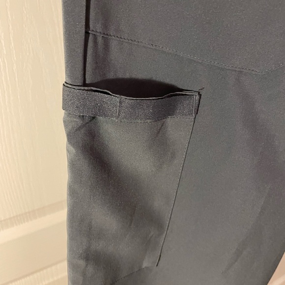 The Dickies EDS Essential pants/ scrub; natural rise, pull on pant. Comfortable - Picture 7 of 9